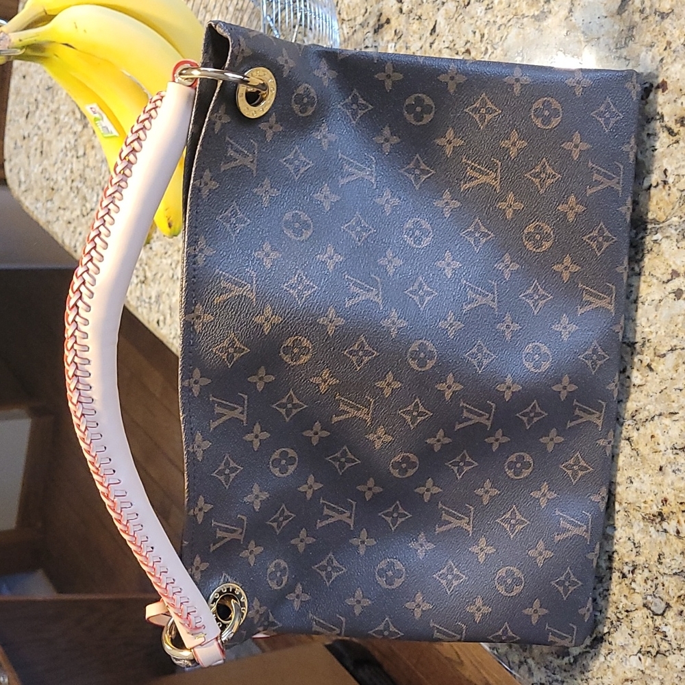 Purse Handbag New!!